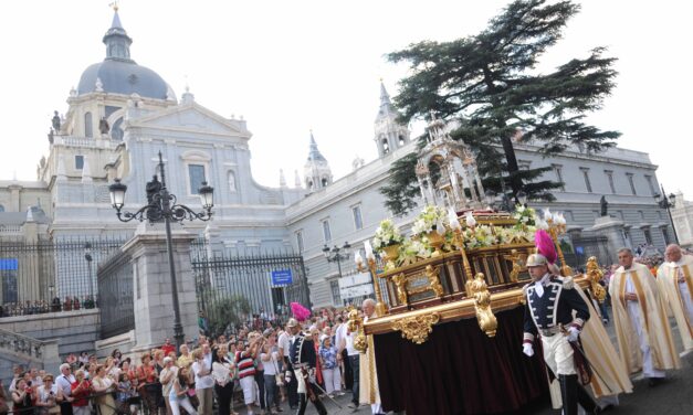 SOLEMNIDAD DEL CORPUS CHRISTI (B): EUCARISTÍA Y CARIDAD