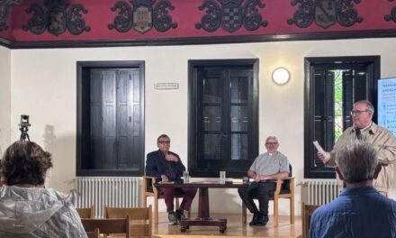 Decultura inicia sus actividades con el estudio de Magnífica Humanitas: «oportunidad de decidir como construir el futuro»